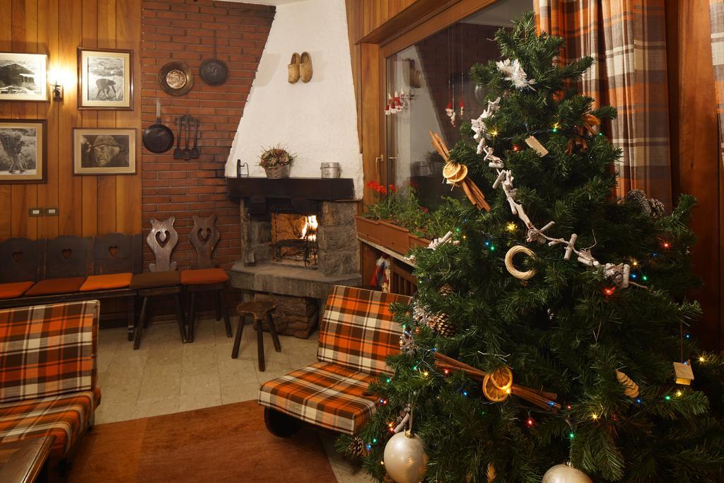 Hotel Al Caminetto Valtournenche Extérieur photo