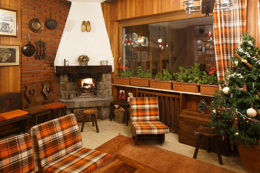 Hotel Al Caminetto Valtournenche Extérieur photo