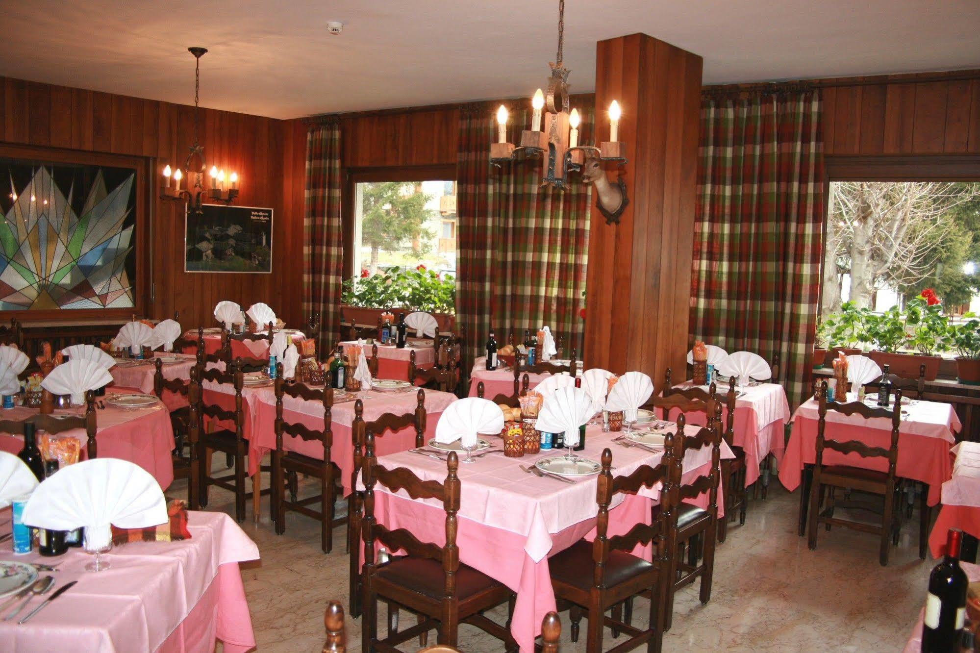 Hotel Al Caminetto Valtournenche Extérieur photo