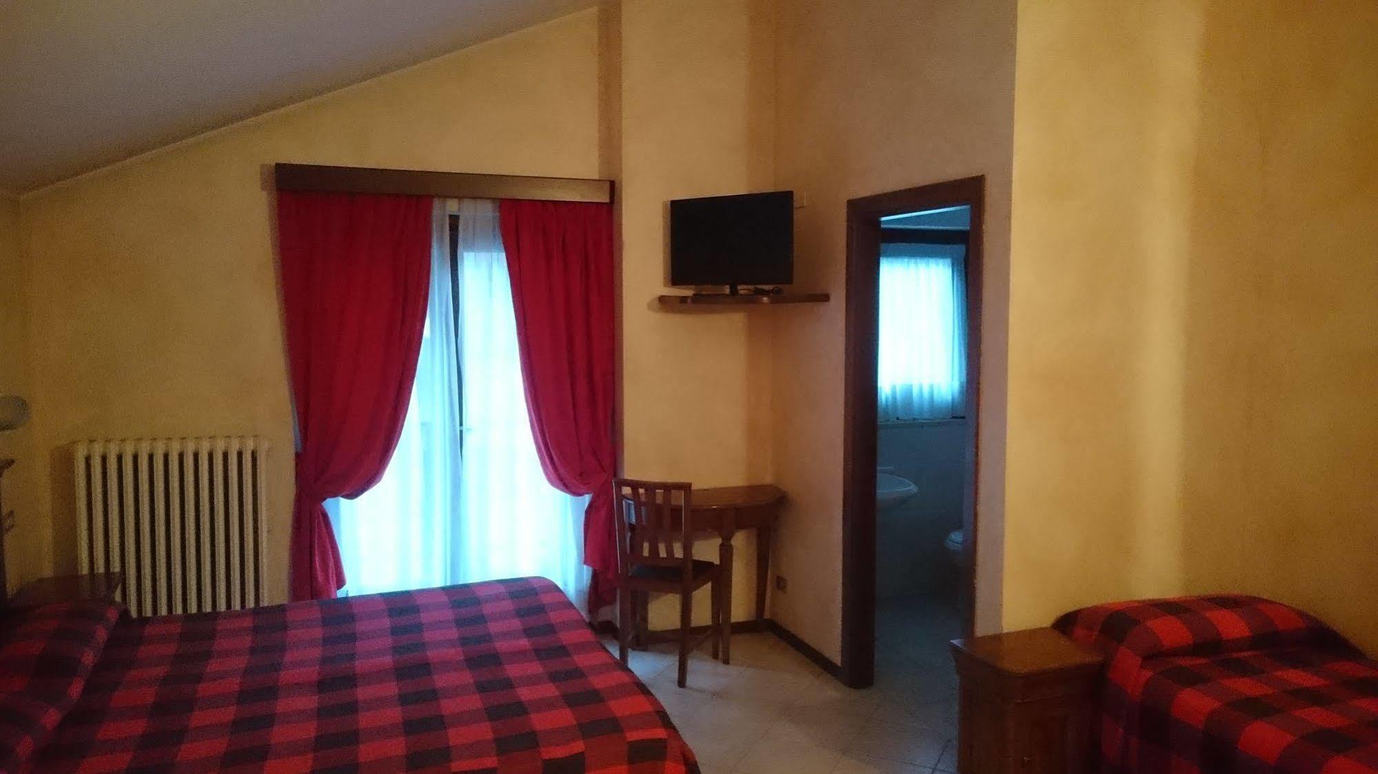 Hotel Al Caminetto Valtournenche Extérieur photo